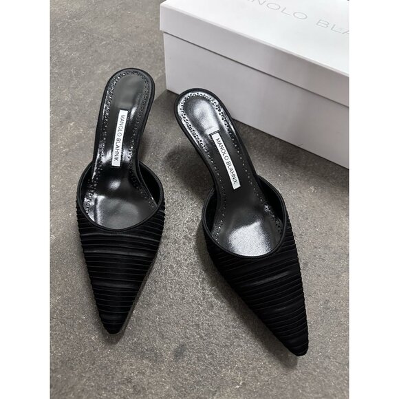 Manolo Blahnik Carolynemu 50 Mule Heels Black - Picture 1 of 11